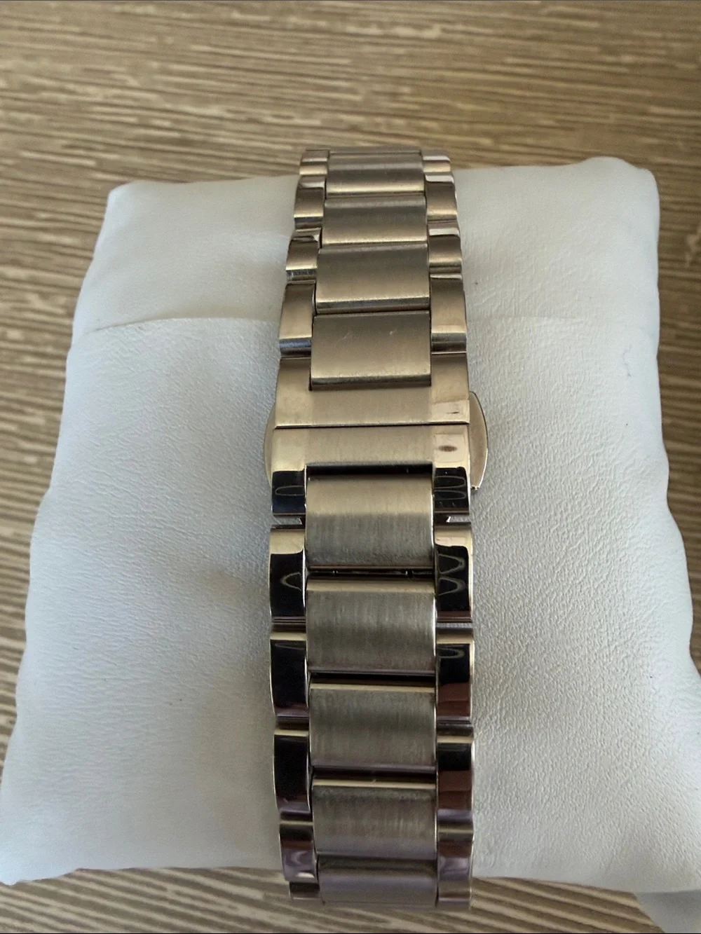 Égard Silver Stainless Steel Women's Watch with Black Dial